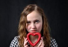 लडकियों के दिल की बात कैसे जाने लडकियों के दिल की बात कैसे जाने